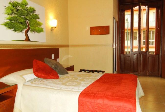 Hotel Posada Regis Guadalajara Ngoại thất bức ảnh