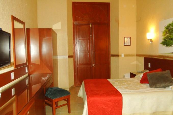 Hotel Posada Regis Guadalajara Ngoại thất bức ảnh