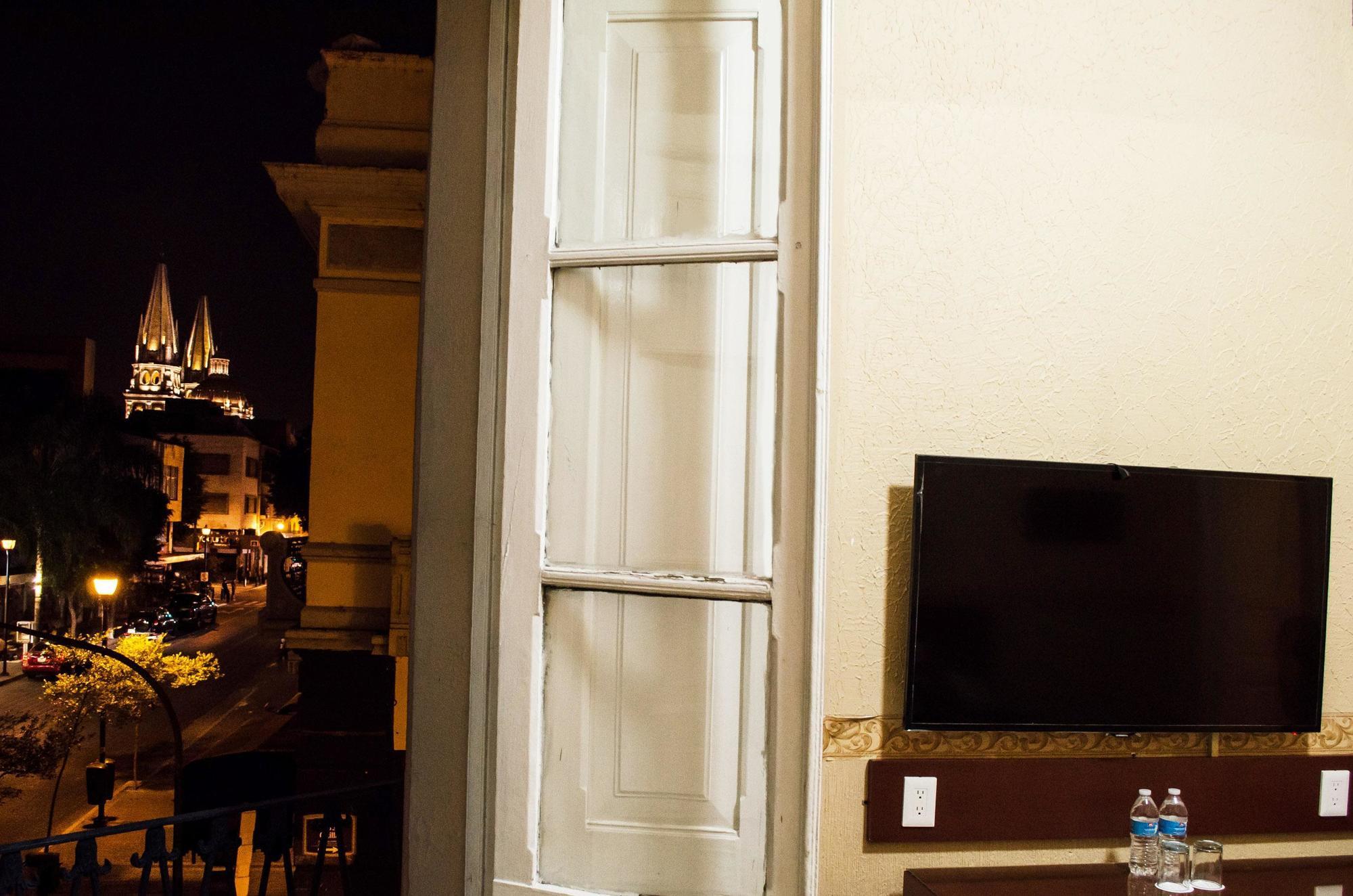Hotel Posada Regis Guadalajara Ngoại thất bức ảnh