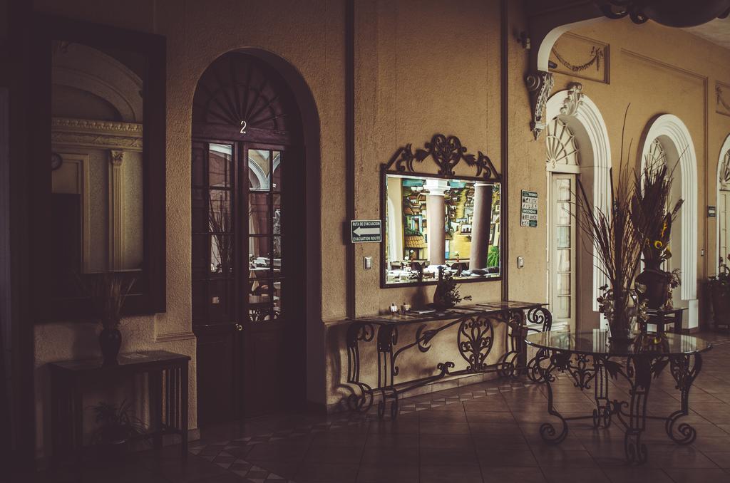 Hotel Posada Regis Guadalajara Ngoại thất bức ảnh