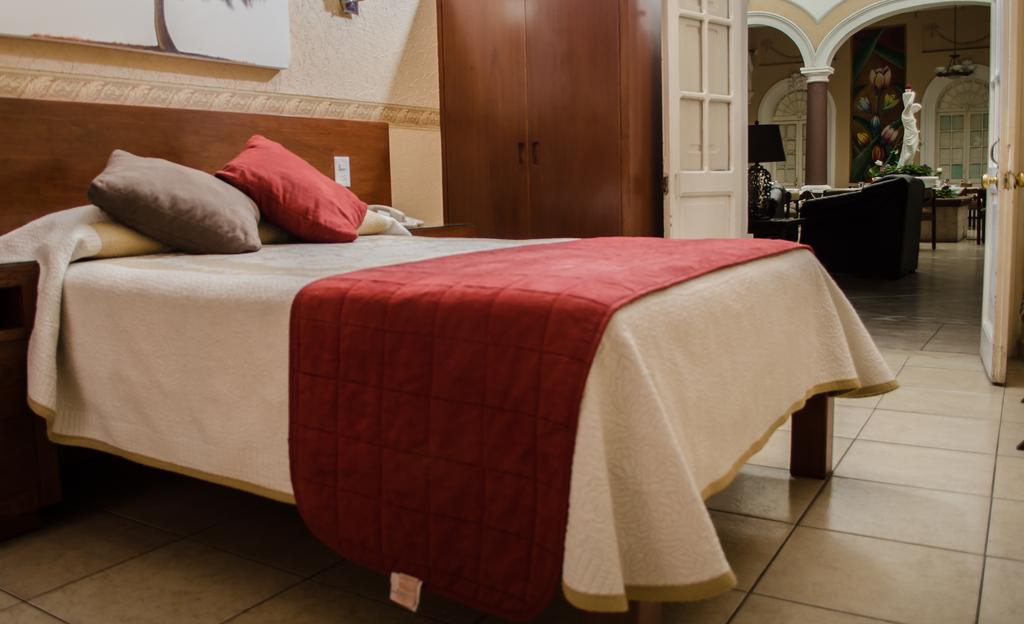Hotel Posada Regis Guadalajara Ngoại thất bức ảnh