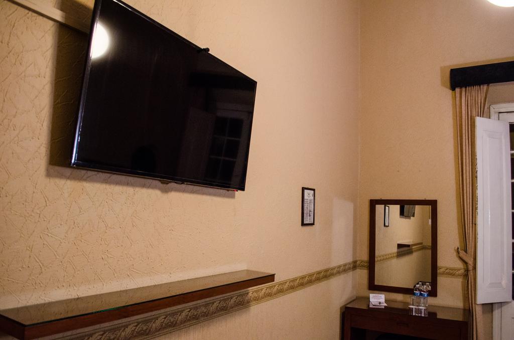 Hotel Posada Regis Guadalajara Ngoại thất bức ảnh