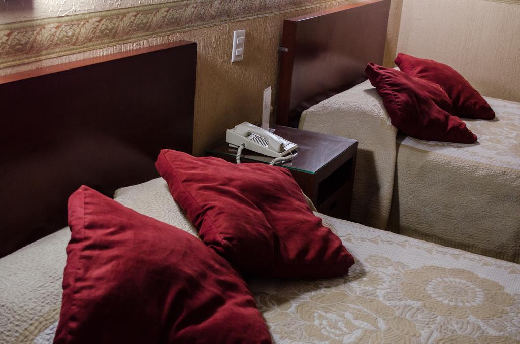Hotel Posada Regis Guadalajara Ngoại thất bức ảnh